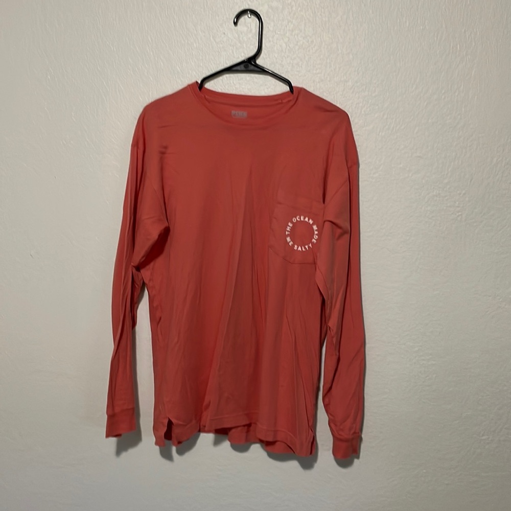 Women’s long sleeve tee shirt